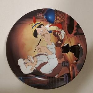 Decorative Knowles Collector's Plate Disney Pinocchio